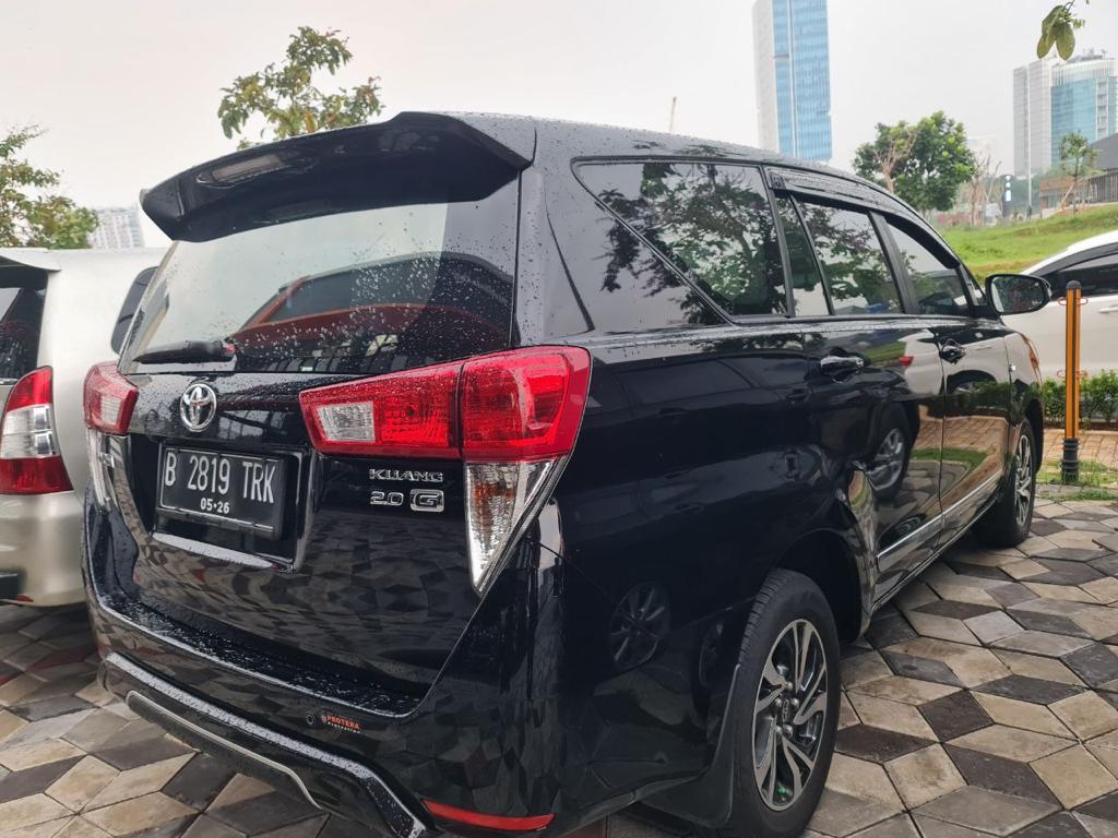 Toyota Innova G matic Tahun 2021 Warna Hitam metalik kondisi Mulus Terawat Sangat istimewa Tangan Pertama 5